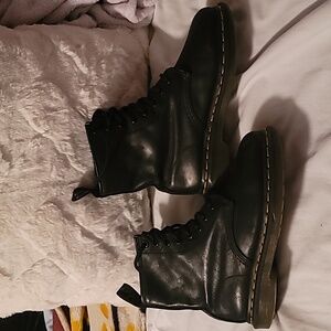 Dr. Martens Doc Marten Black Stomper Boots Punk 8i 1460 Juniors 4 Women's 5 Soft
